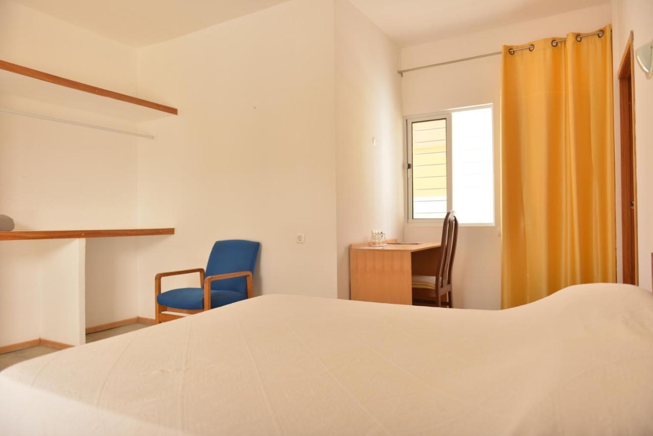 Residencial Che Guevara Bed & Breakfast Mindelo Buitenkant foto