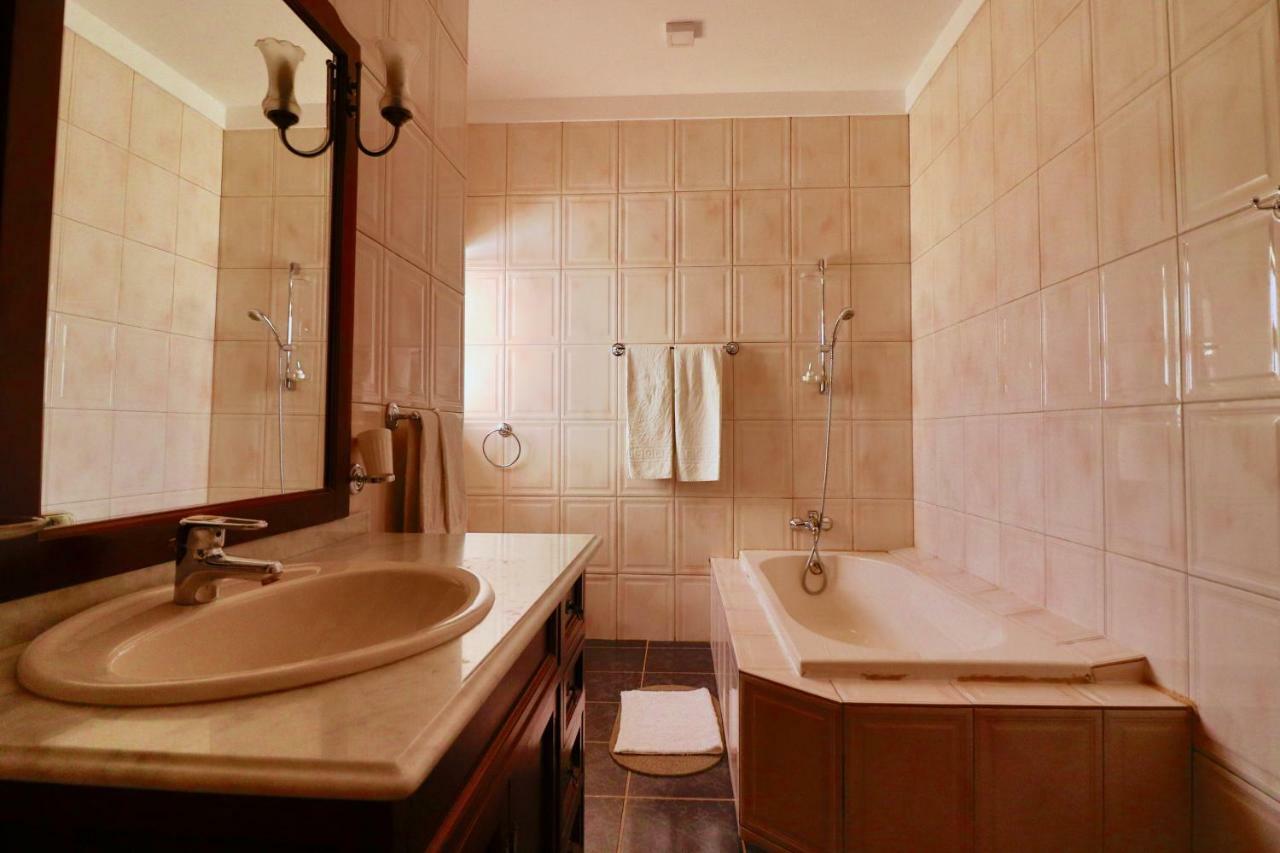 Residencial Che Guevara Bed & Breakfast Mindelo Buitenkant foto